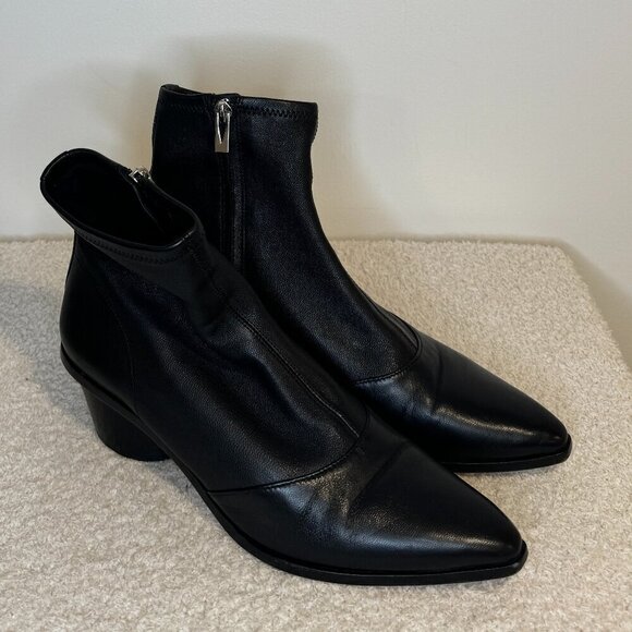 Via SpigaOdette Pointed-Toe Bootie